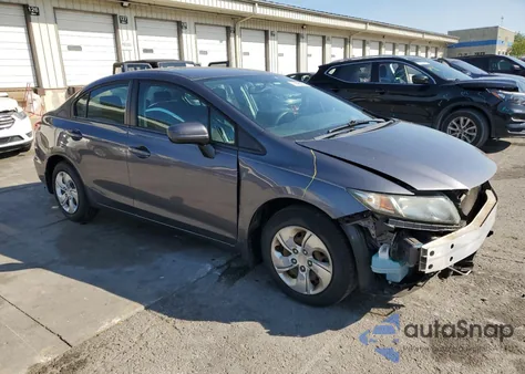 2015 Honda Civic Lx z USA, uszkodzony, nr VIN 19XFB2F52FE046013